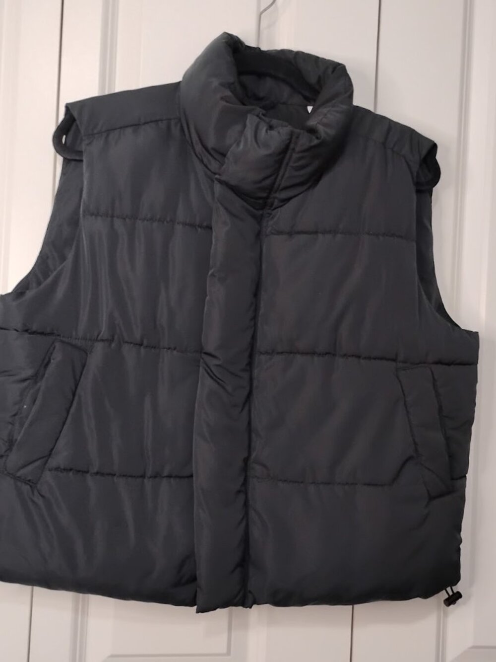 BDG Urban Outfitters Women's Black Sleeveless Mock Neck Puffer Vest Jacket Sz XS